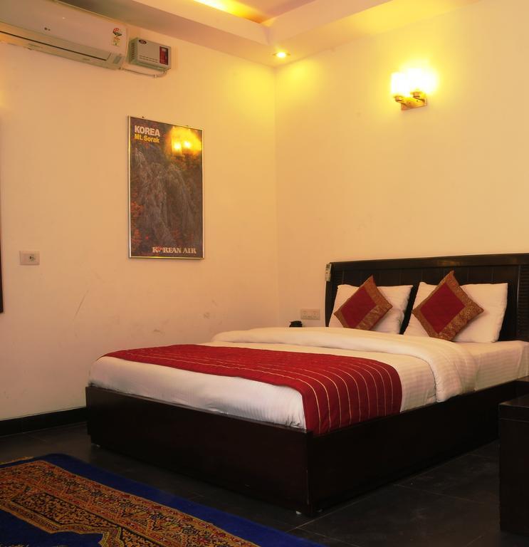 Airport Hotel Daya Capitol 新德里 外观 照片