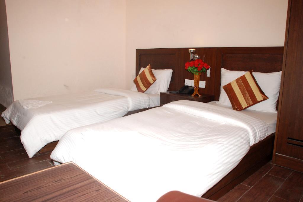 Airport Hotel Daya Capitol 新德里 外观 照片