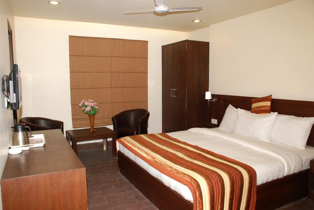 Airport Hotel Daya Capitol 新德里 外观 照片