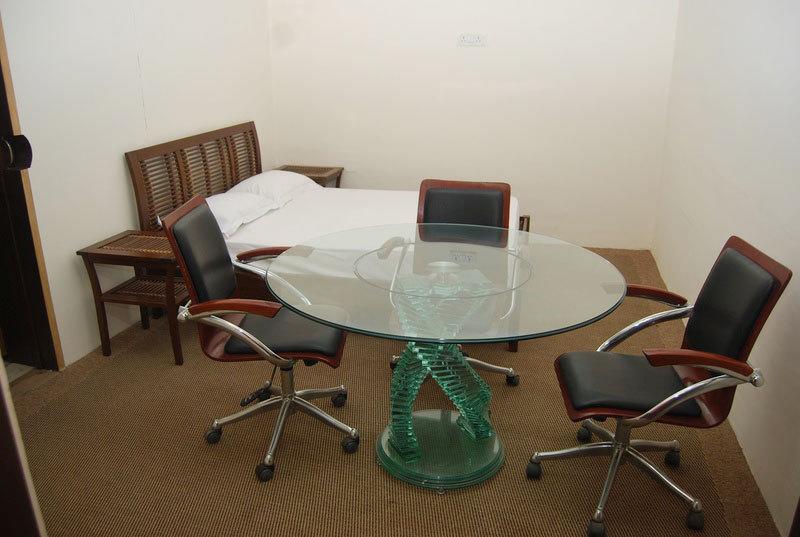 Airport Hotel Daya Capitol 新德里 外观 照片