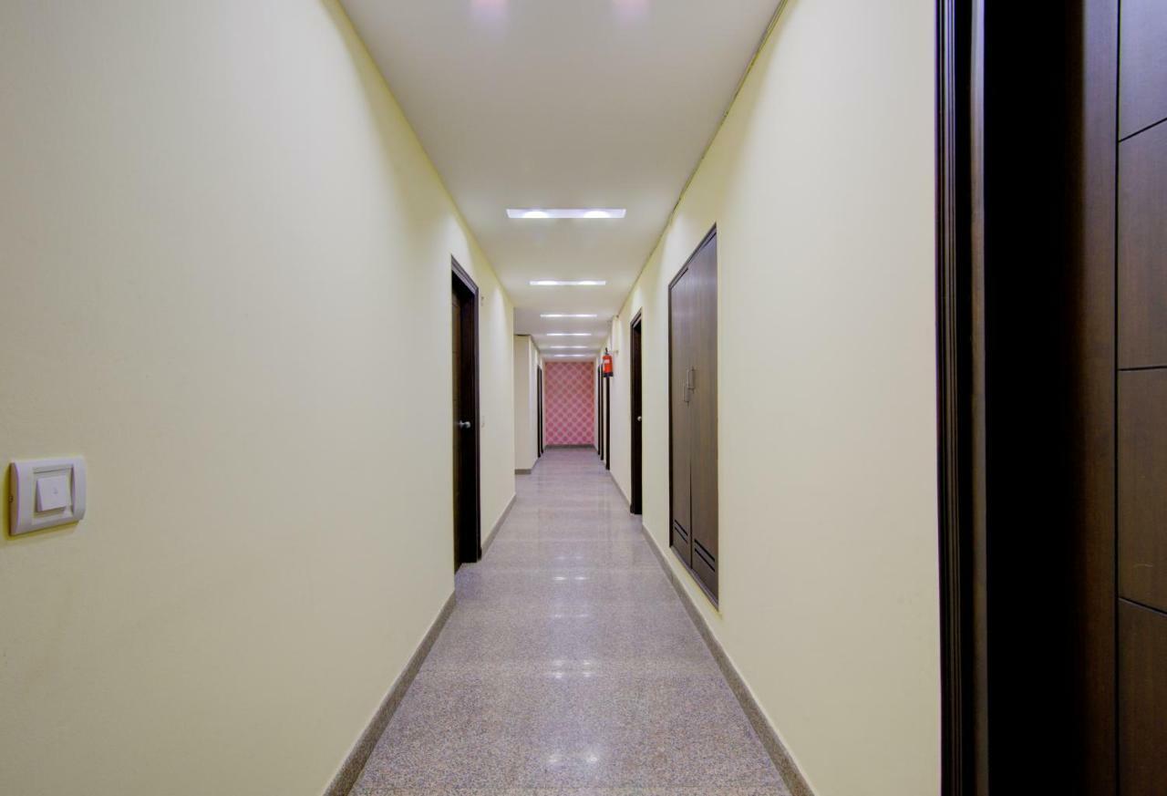 Airport Hotel Daya Capitol 新德里 外观 照片
